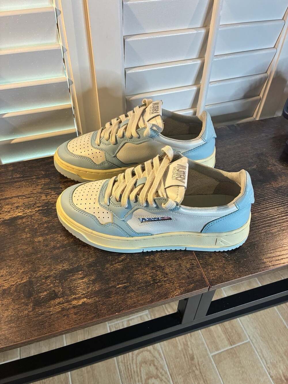Autry Medalist Low Size 37 White Baby Blue Leather Sneaker